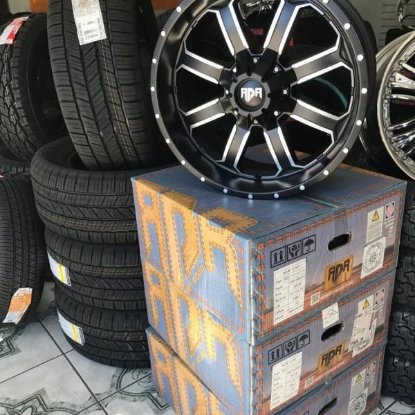 Figueroa's Tires