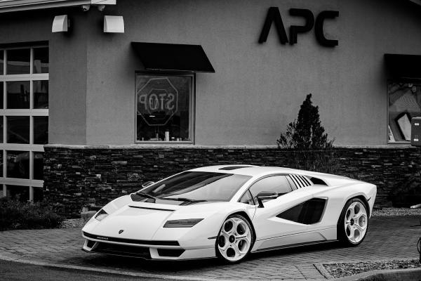 Auto Polishing Center