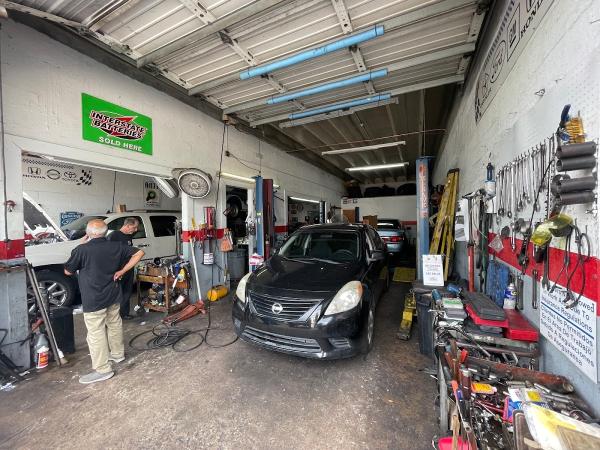 Luis' Auto Repair