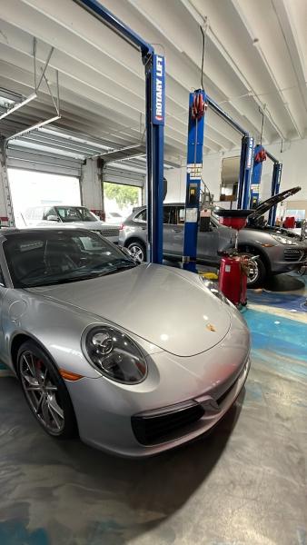 Autobahn Auto Center