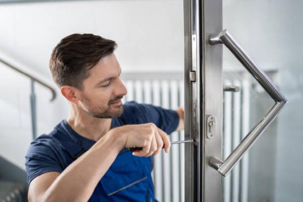 R & B Locksmith Studio City