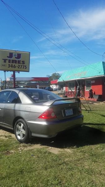 J & J Tire Shop