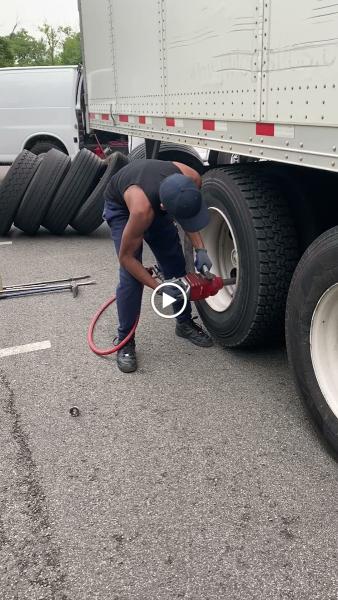 24 Hour Truck Tire Service