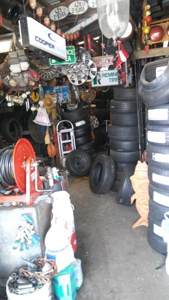 Reyes Tire Shop