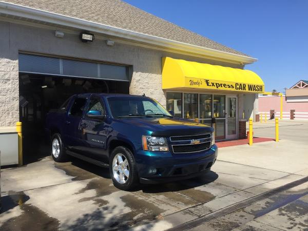 Woody's Express Carwash