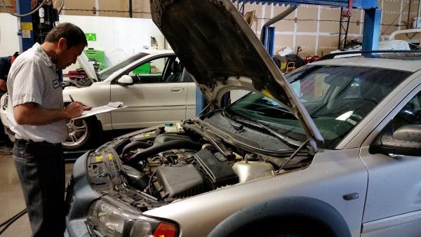 T Scandia Motors = Accurate Auto Repair