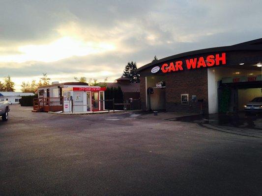 Touch Less Drive In Car Wash & Auto Detailing