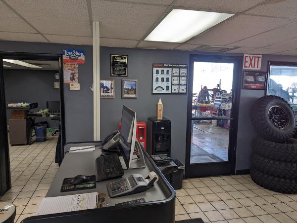 Ed Whitehead's Tire Pros