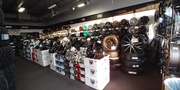 Rent-a-Wheel Custom Wheels & Tires in Midland