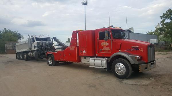 18 Wheeler Towing