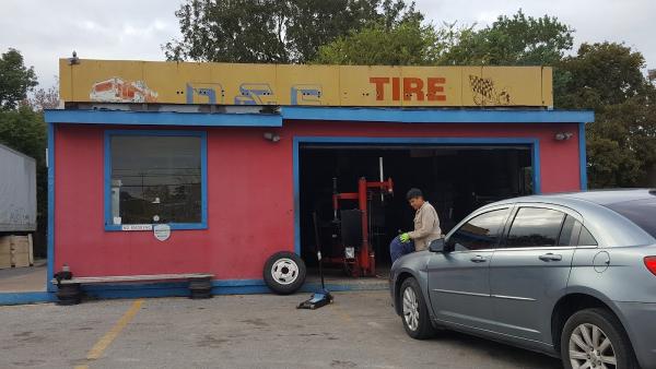 R & S Tire Shop