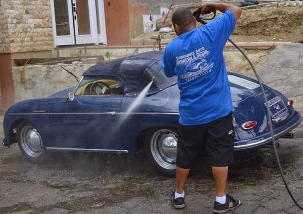 Dominguez Auto Shampoo