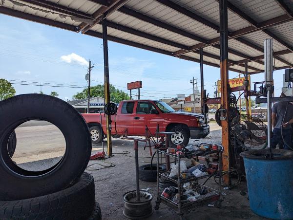 Gunstream's Tire Services