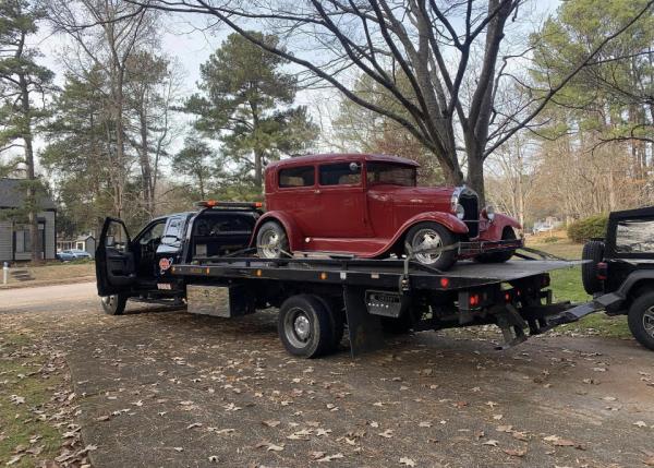 Little John's Towing and Recovery